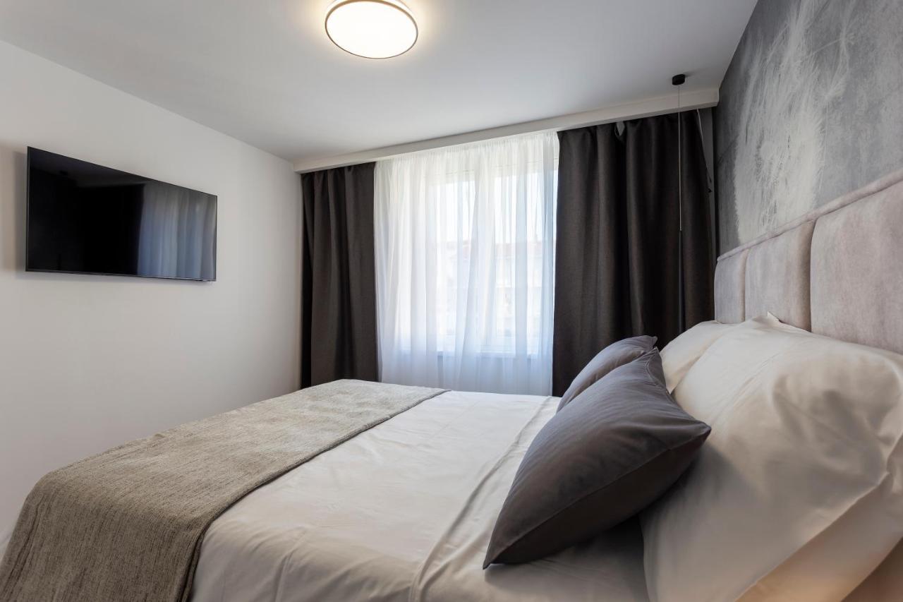 Apartman Izis Centar Pule PUY Exterior foto