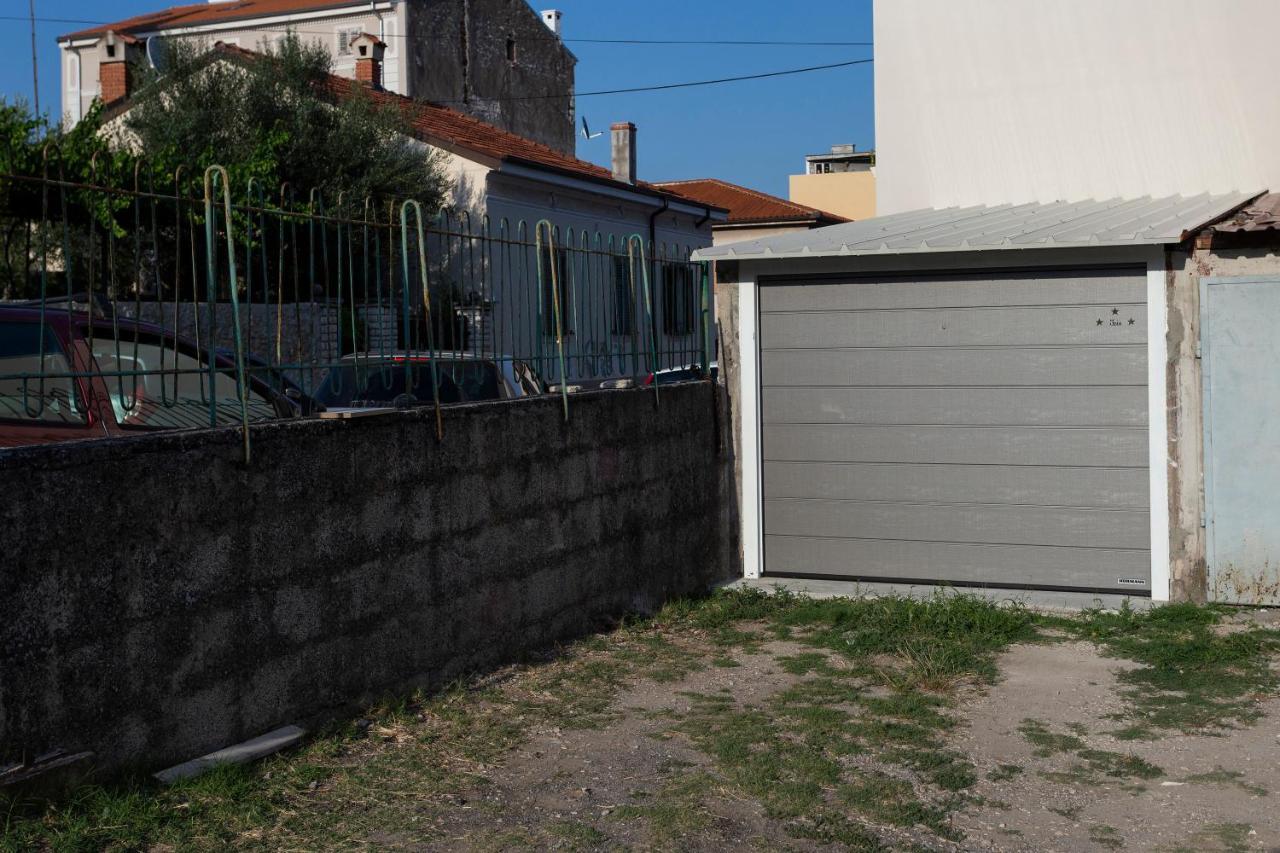 Apartman Izis Centar Pule PUY Exterior foto